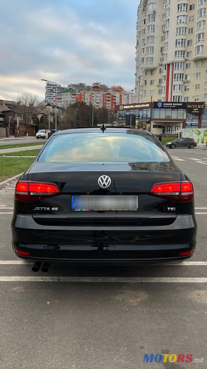 2017' Volkswagen Jetta photo #5