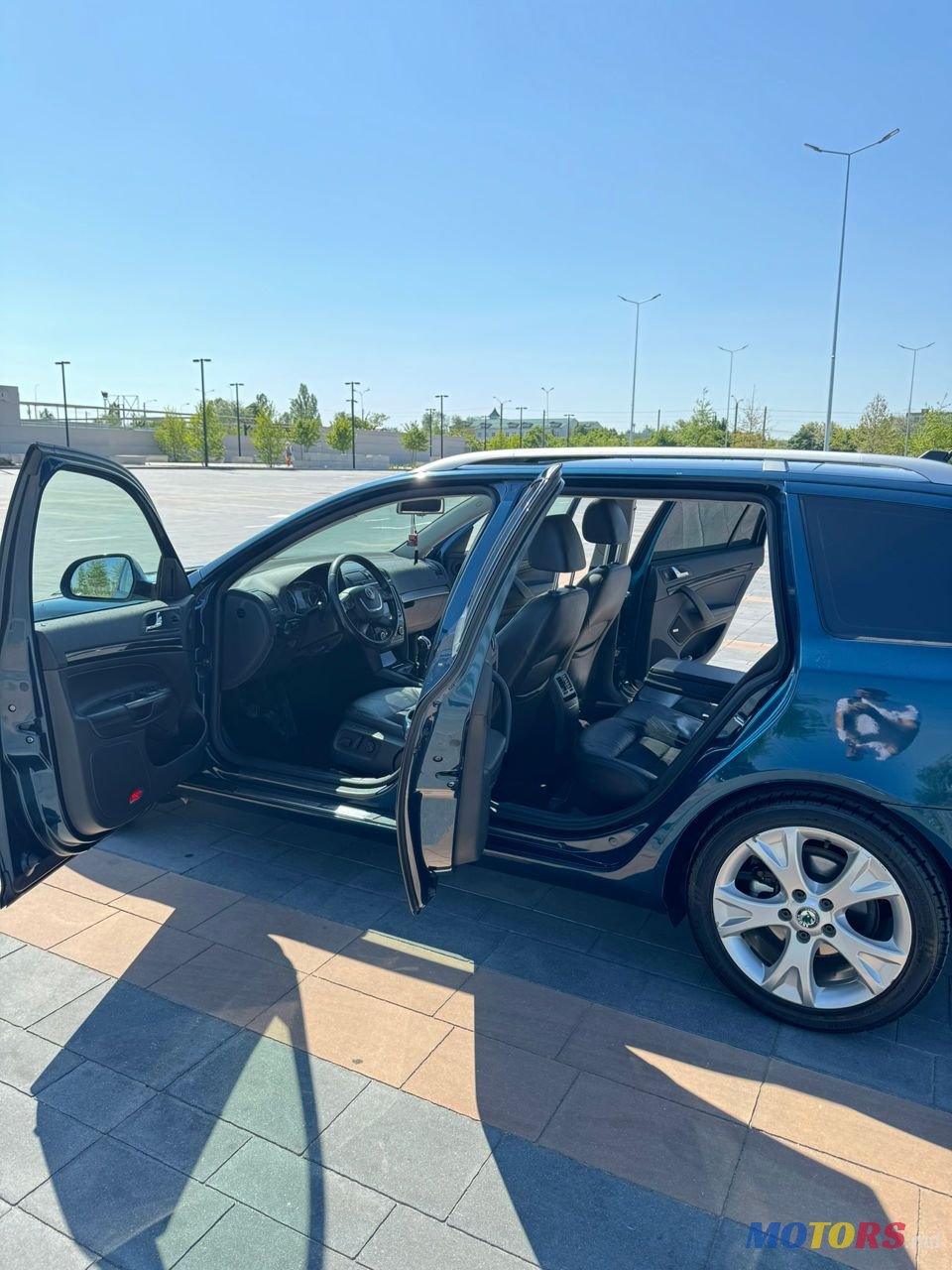 2011' Skoda Octavia photo #6