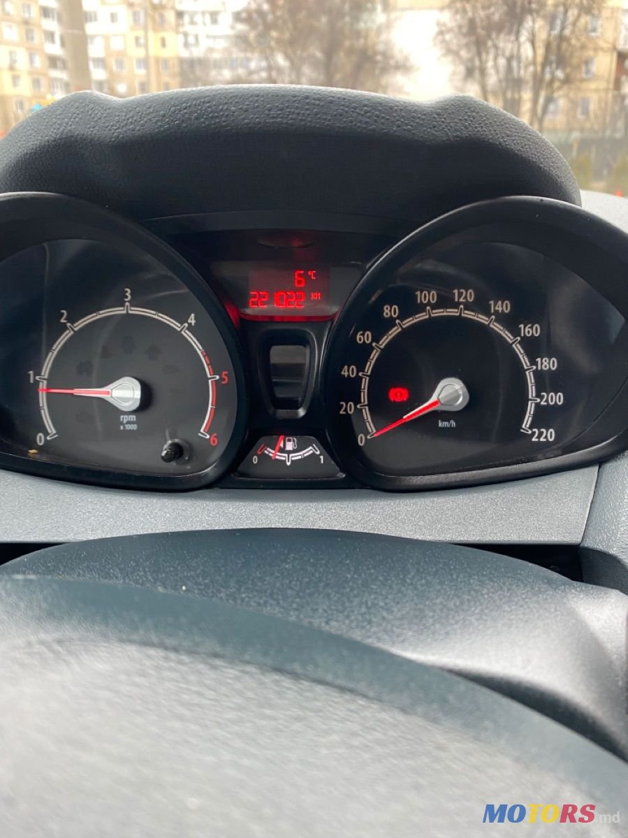 2011' Ford Fiesta photo #6