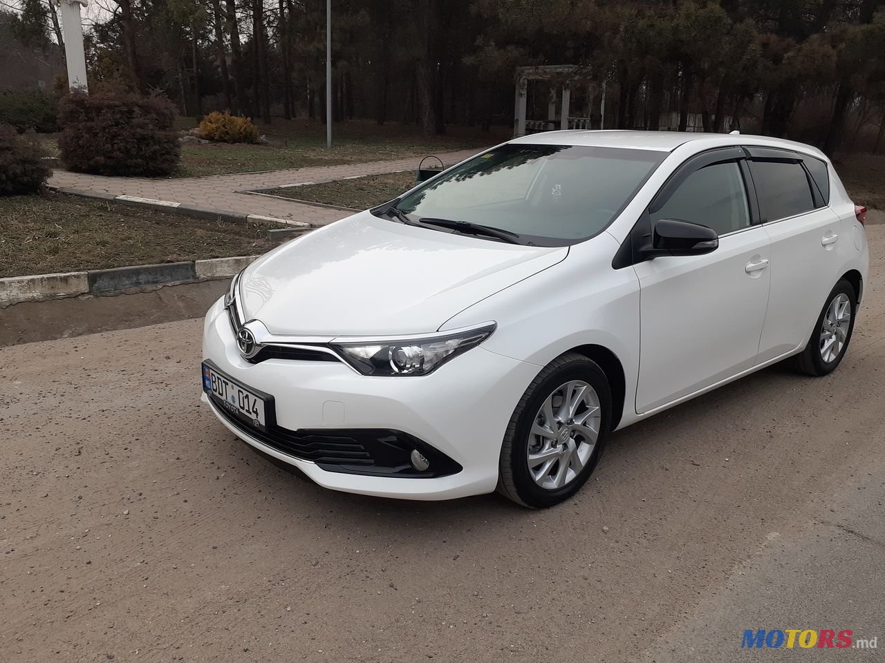 2016' Toyota Auris photo #3