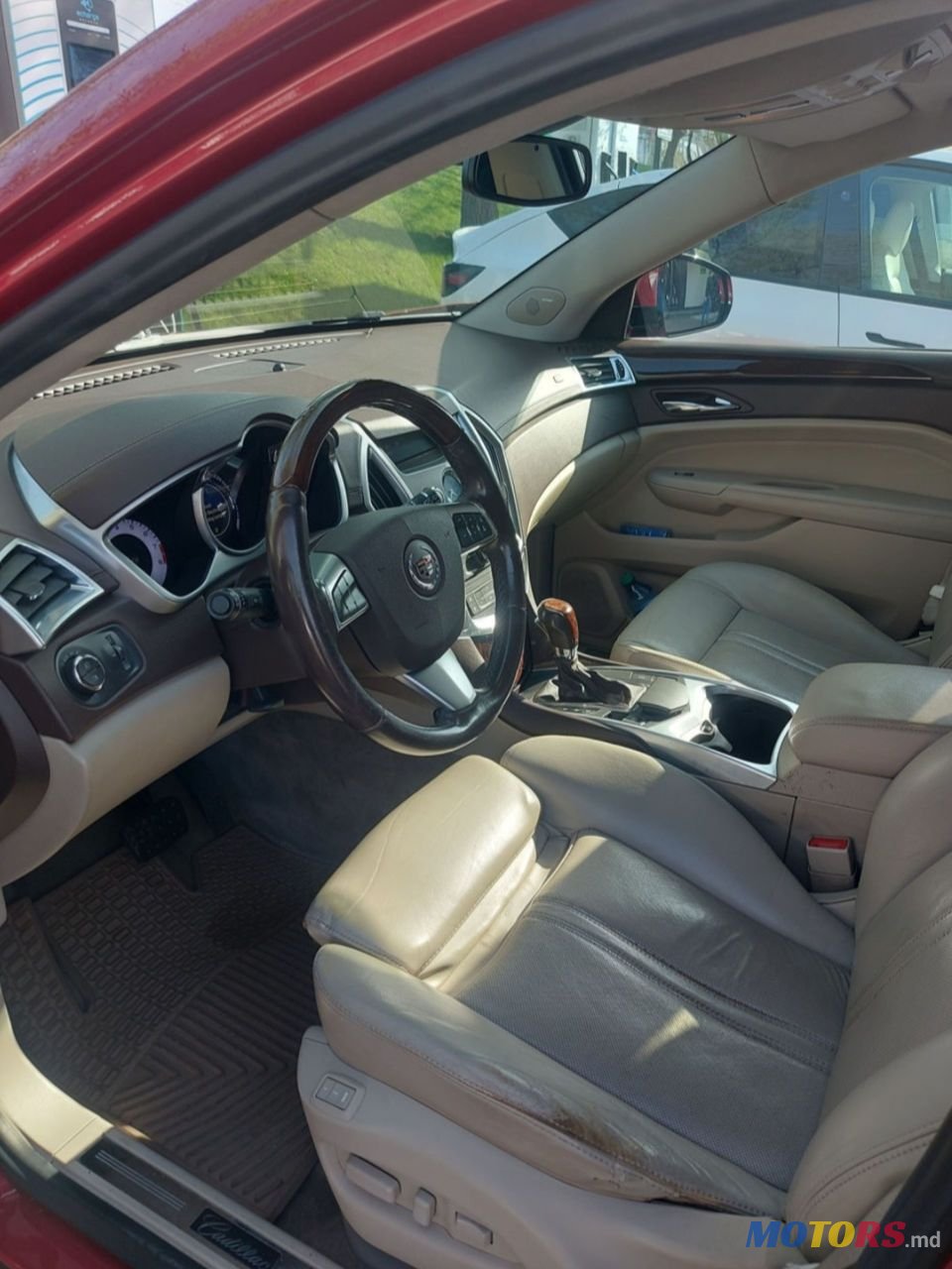 2011' Cadillac SRX photo #5
