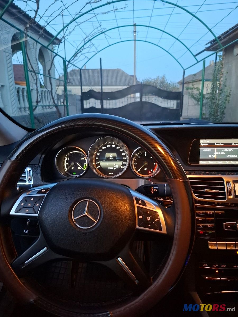 2013' Mercedes-Benz E-Class photo #6