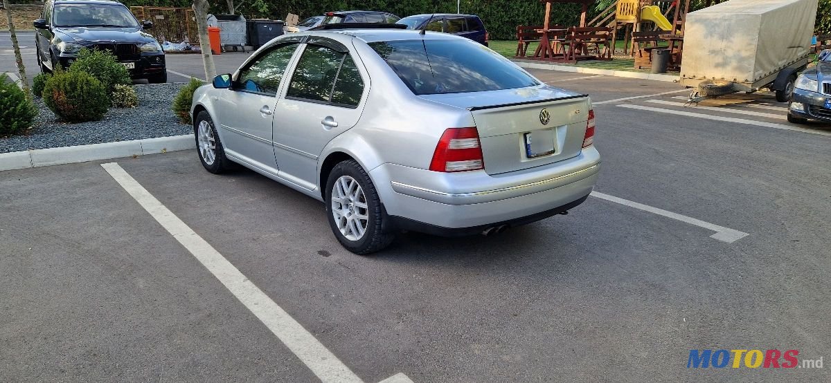 2004' Volkswagen Jetta photo #2