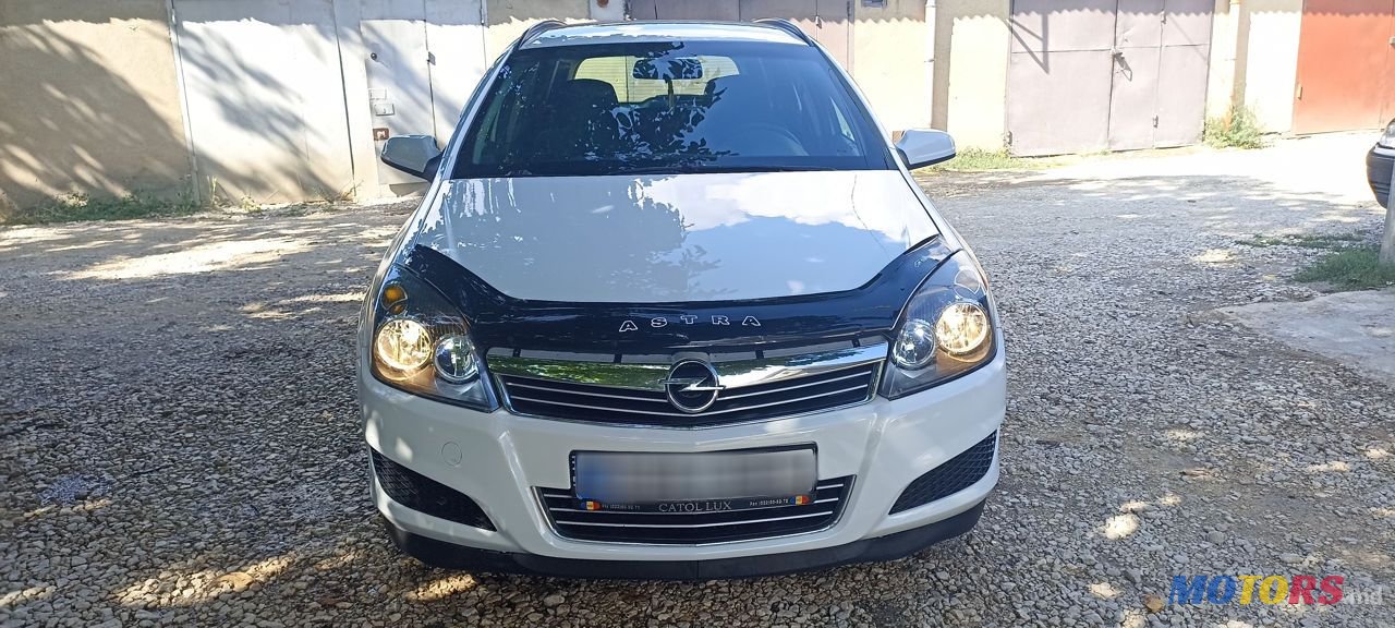 2008' Opel Astra photo #3