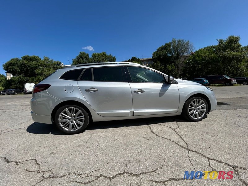 2013' Renault Megane photo #2