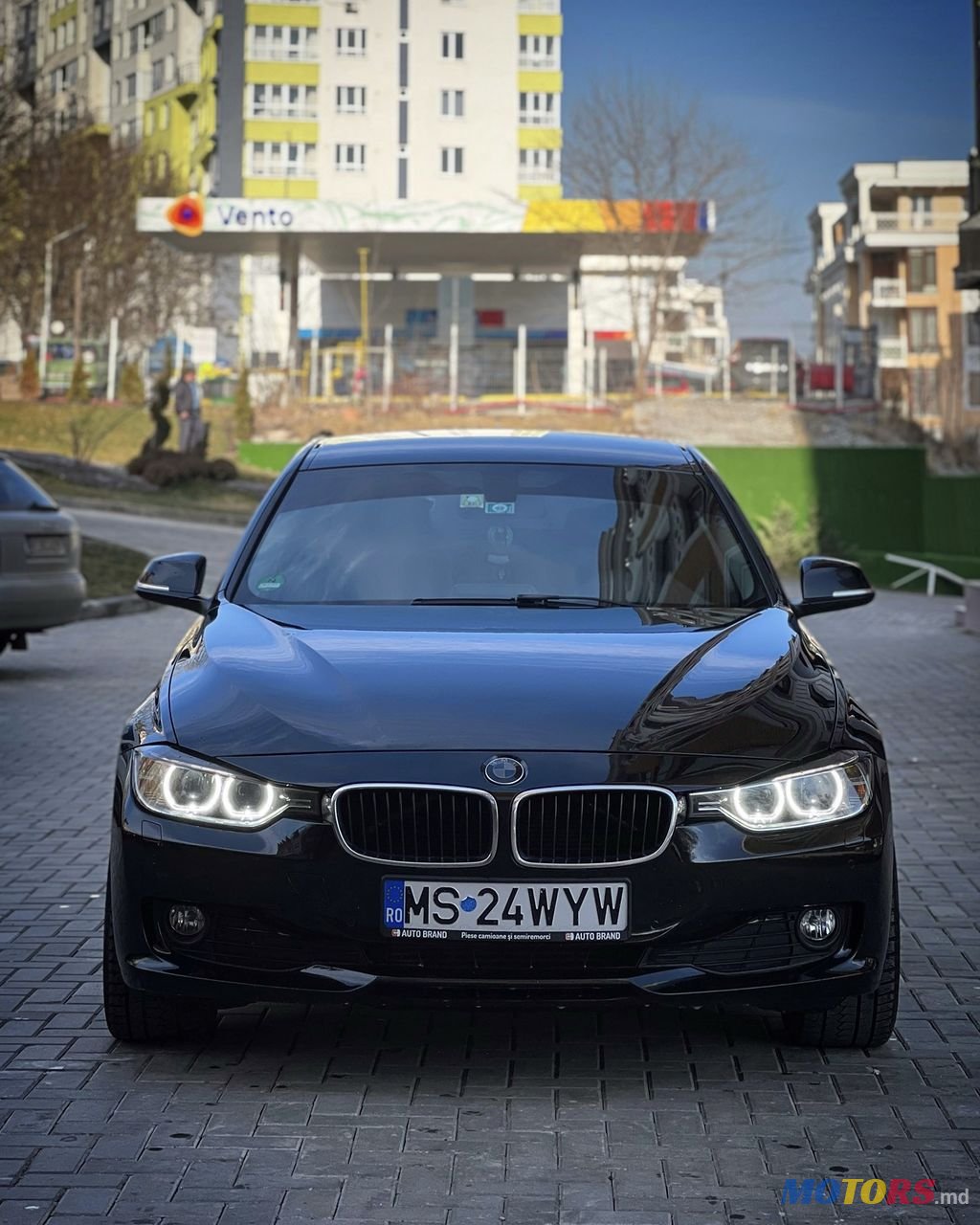 2012' BMW 3 Series photo #5