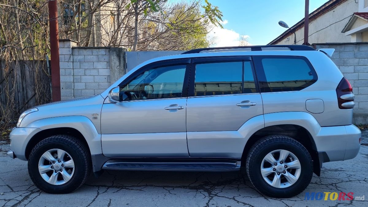 2007' Toyota Land Cruiser Prado photo #3
