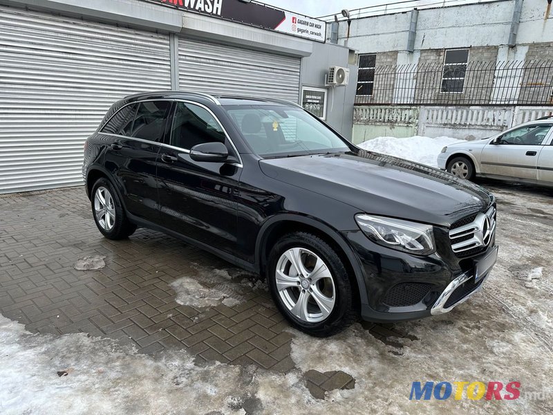 2016' Mercedes-Benz GLC photo #2