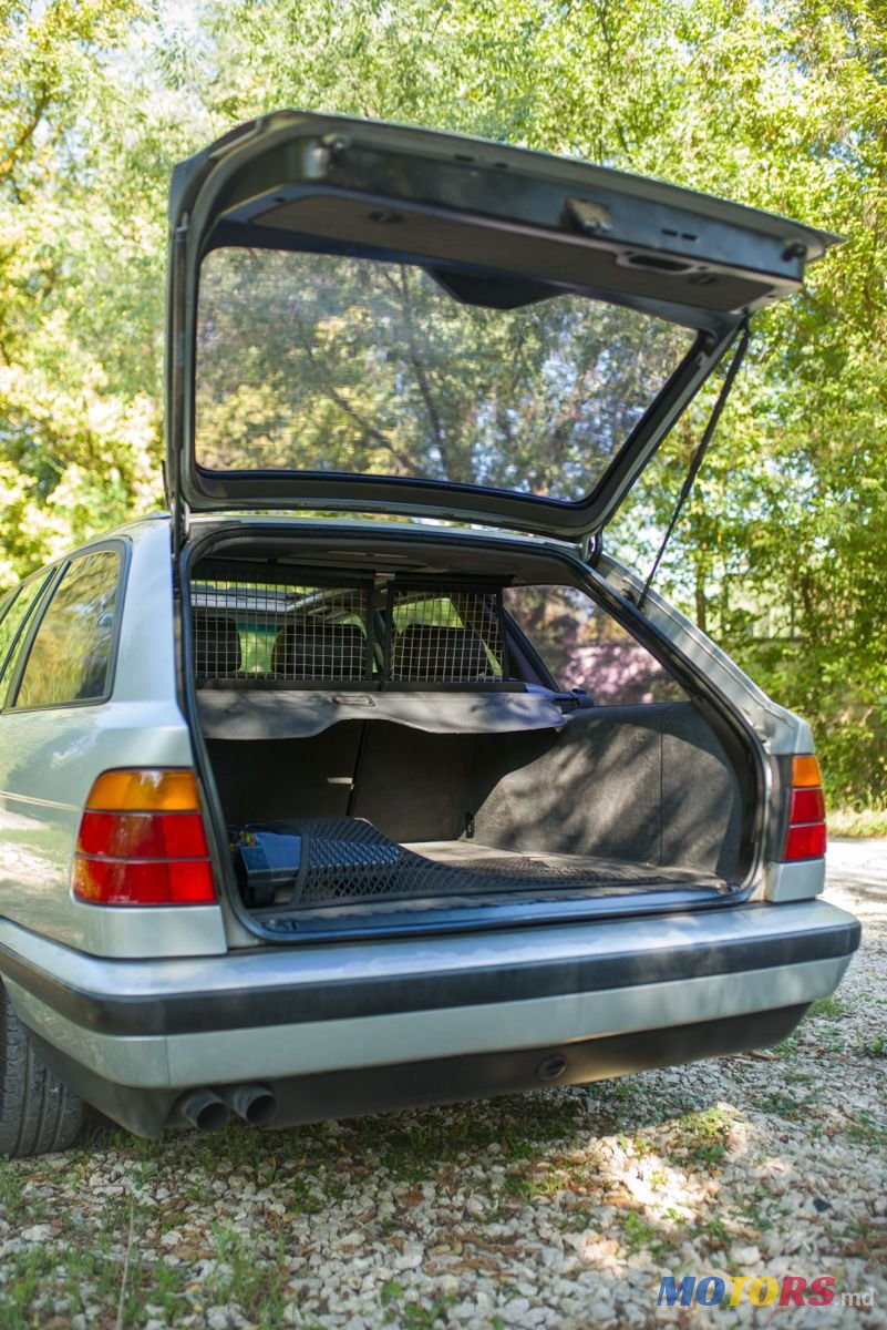 1995' BMW 5 Series Touring photo #2