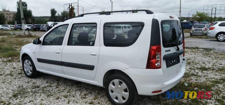 2009' Dacia Logan Mcv photo #3