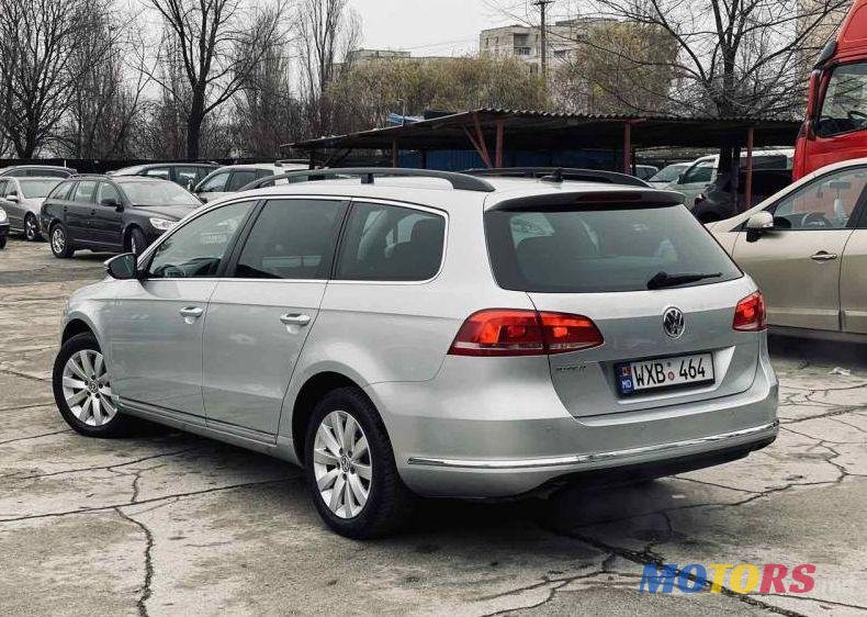 2012' Volkswagen Passat photo #2