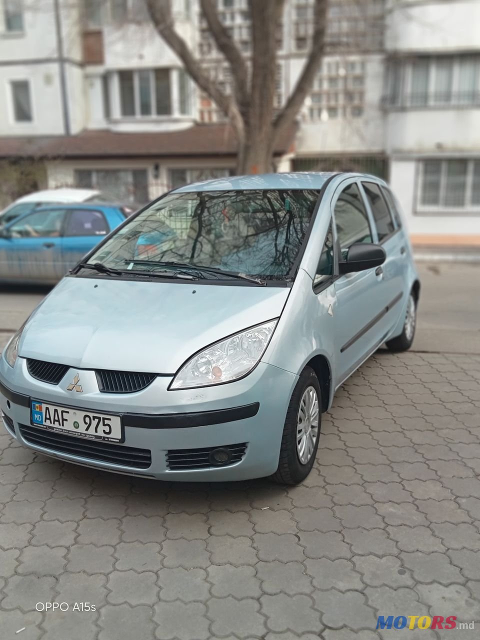 2005' Mitsubishi Colt photo #2