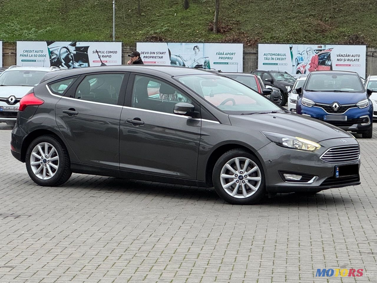 2017' Ford Focus photo #2