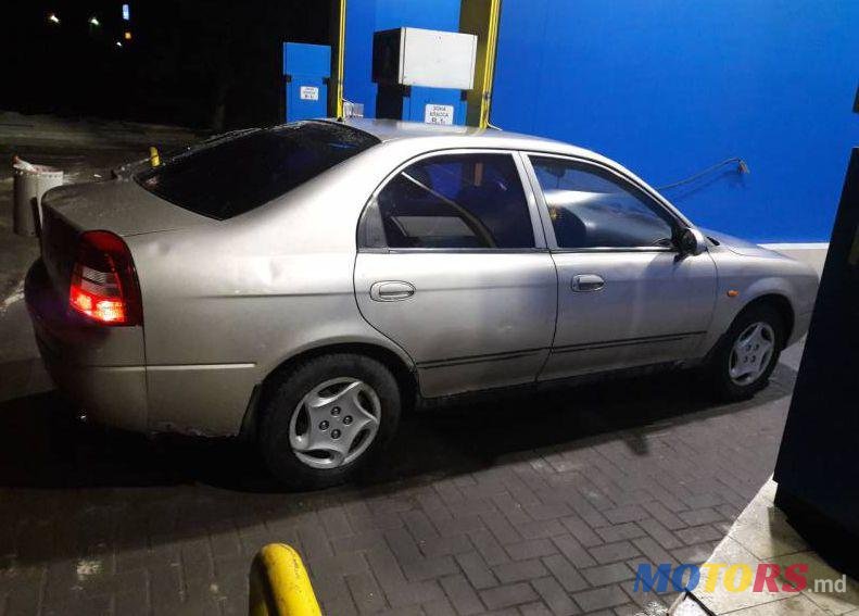 2000' Kia Sephia photo #1