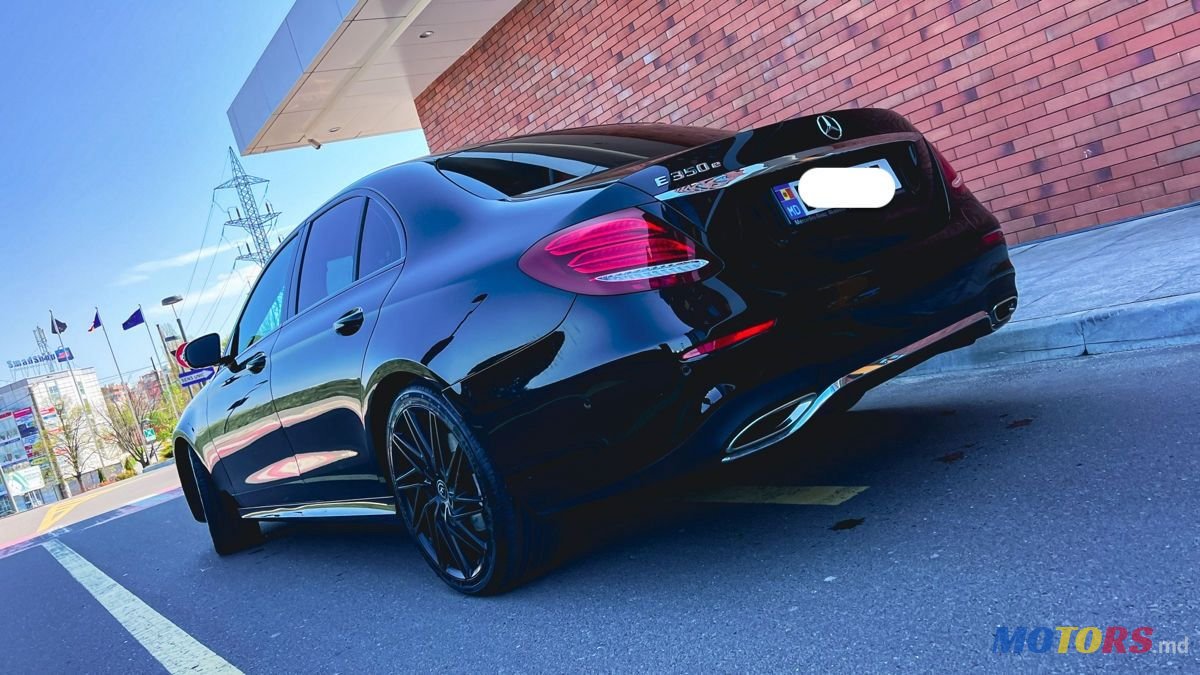 2019' Mercedes-Benz E Класс photo #6