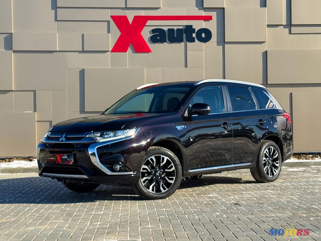 2016' Mitsubishi Outlander photo #1