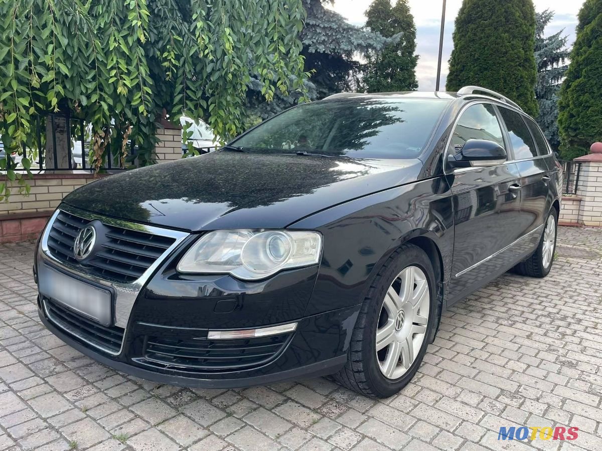 2010' Volkswagen Passat photo #3