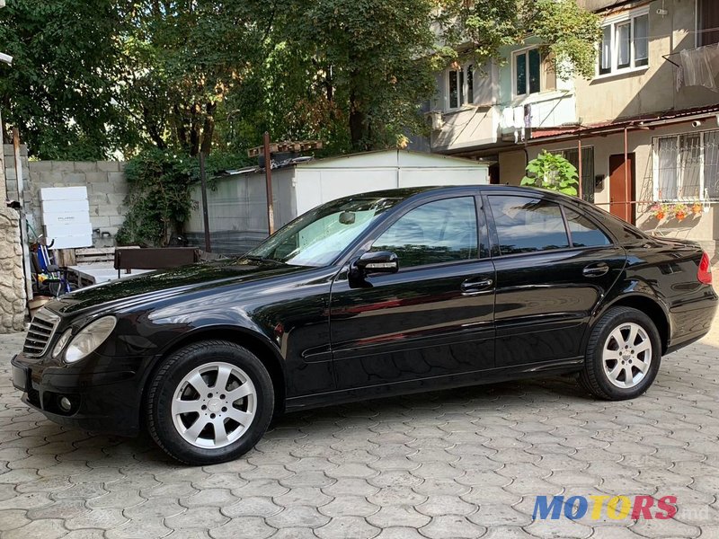 2007' Mercedes-Benz E-Class photo #1