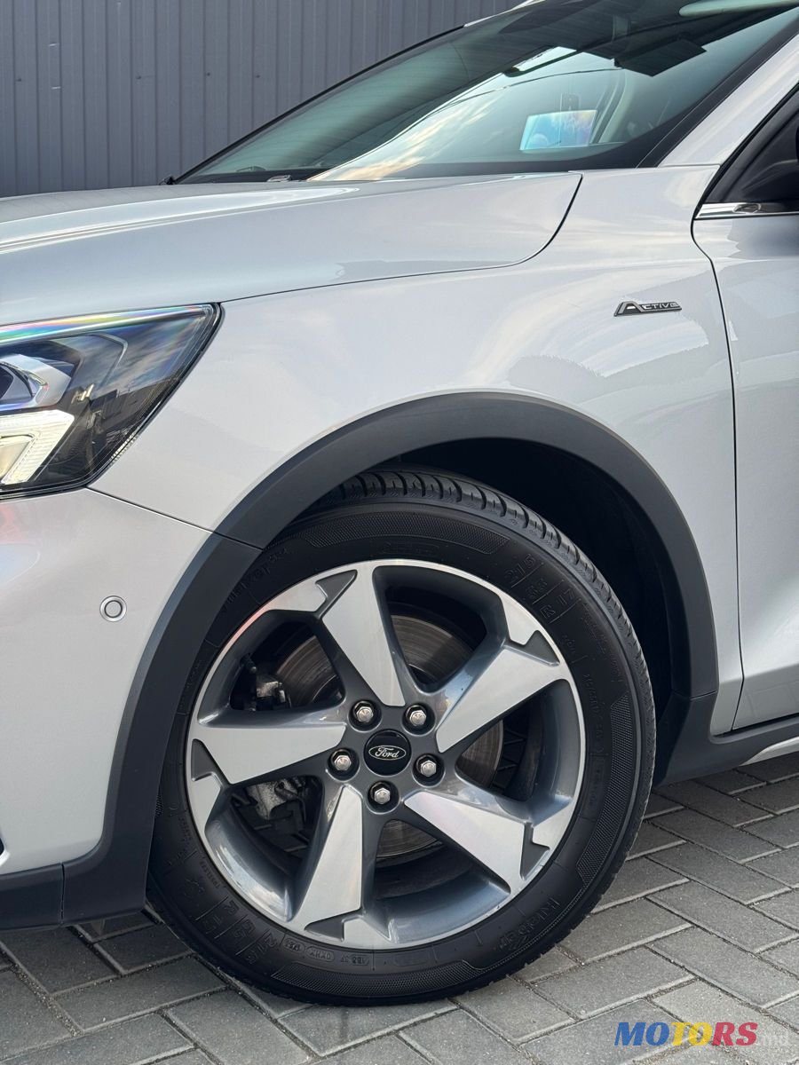 2023' Ford Focus photo #2