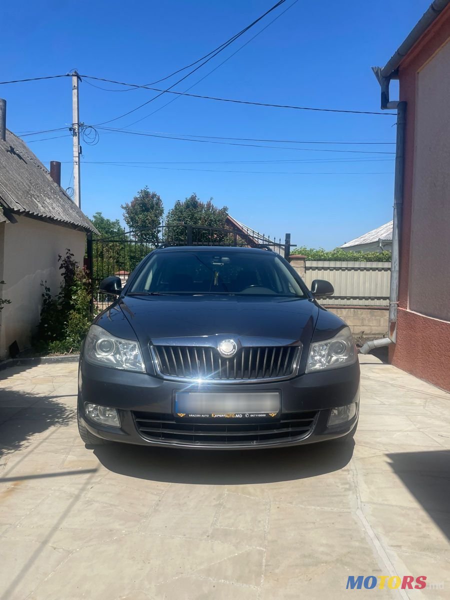 2009' Skoda Octavia photo #2