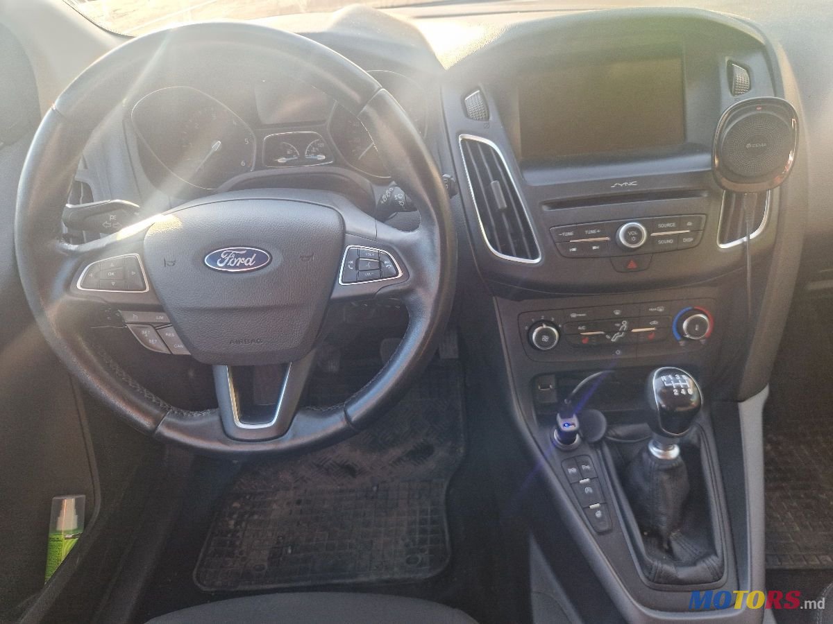 2015' Ford Focus photo #3