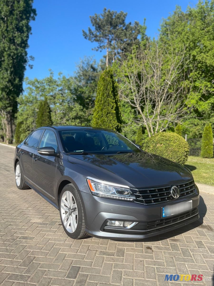 2017' Volkswagen Passat photo #1