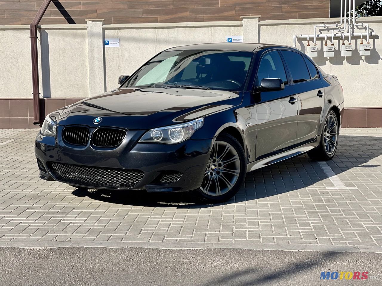 2006' BMW 5 Series photo #1