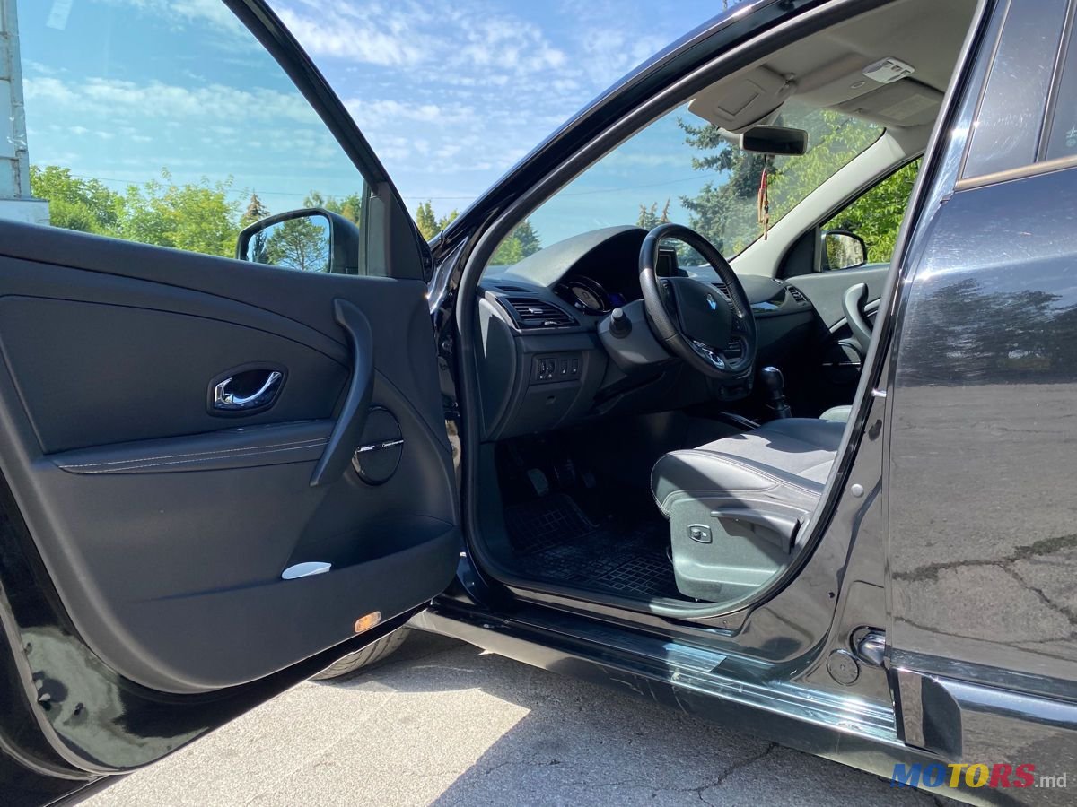 2013' Renault Megane photo #5