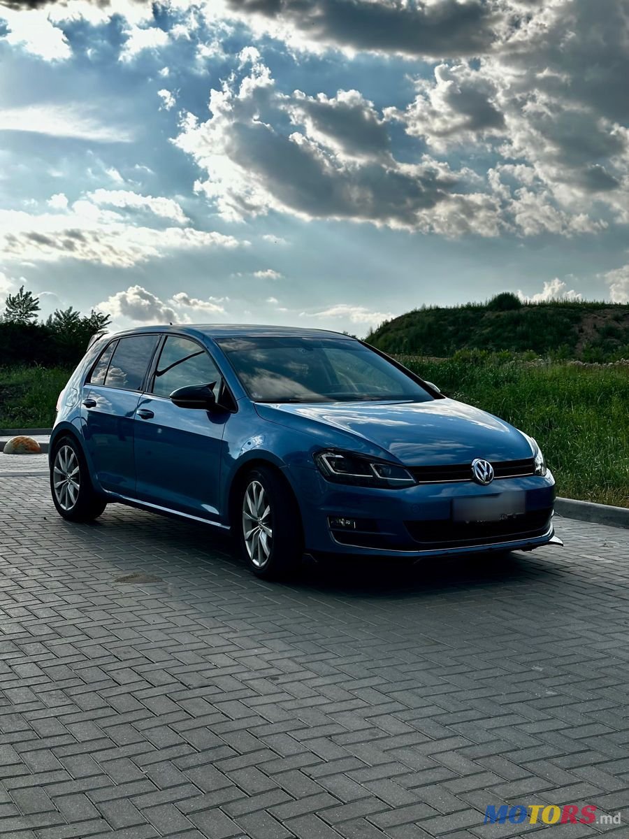 2013' Volkswagen Golf photo #3