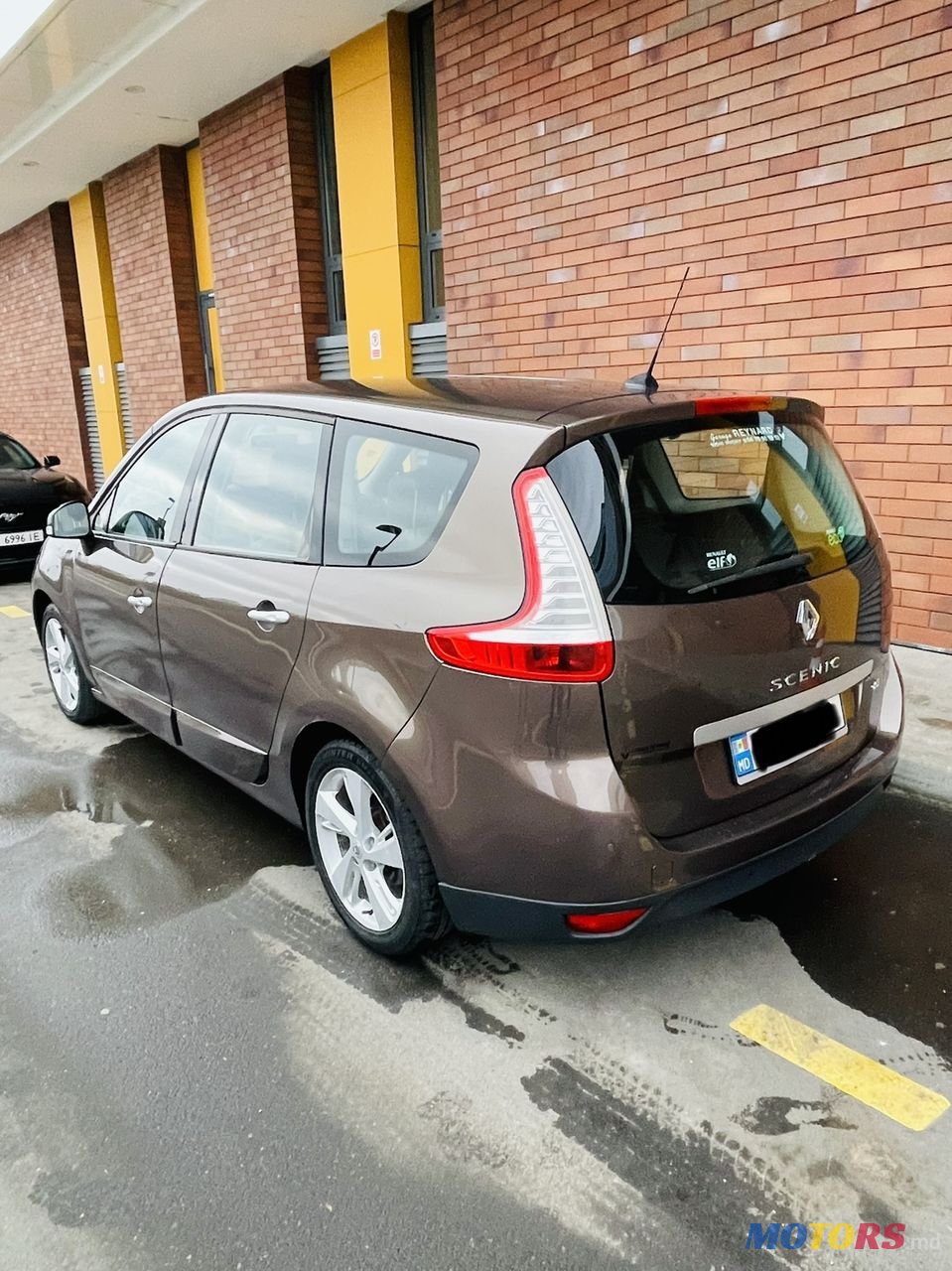 2011' Renault Grand Scenic photo #3