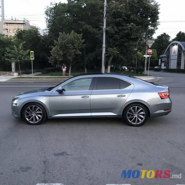 2016' Skoda Superb photo #5