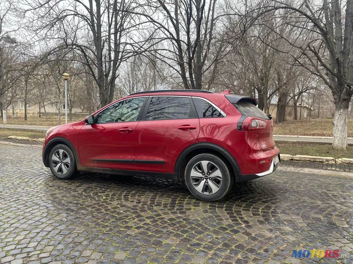 2017' Kia Niro photo #5