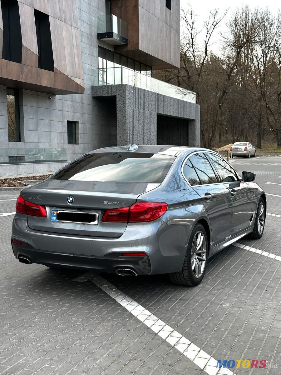 2018' BMW 5 Series photo #2