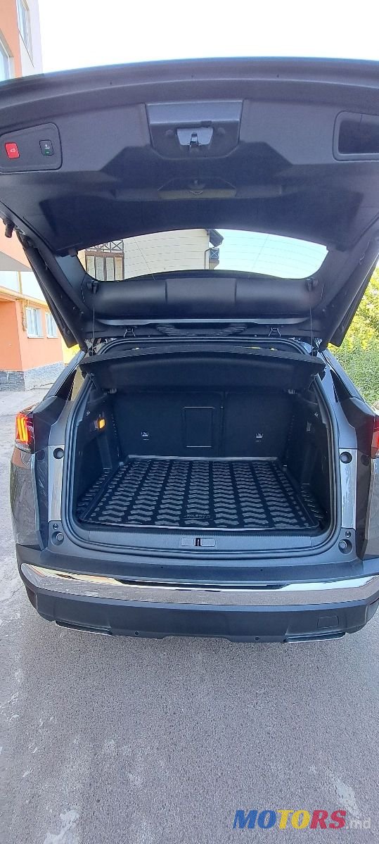 2023' Peugeot 3008 photo #5