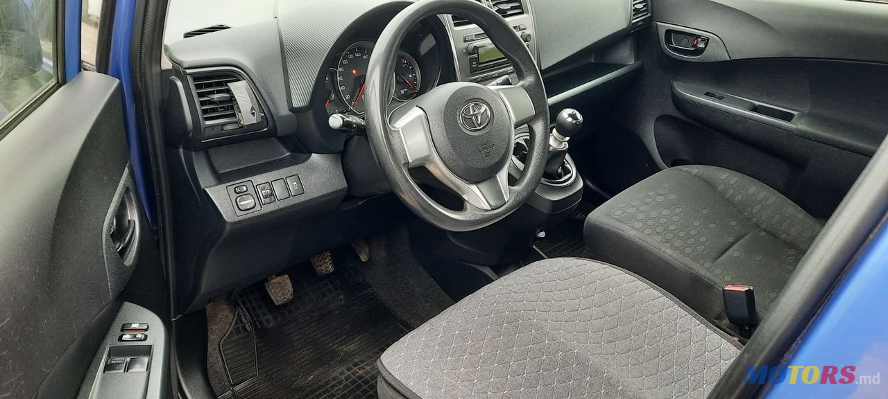 2012' Toyota Verso-S photo #2