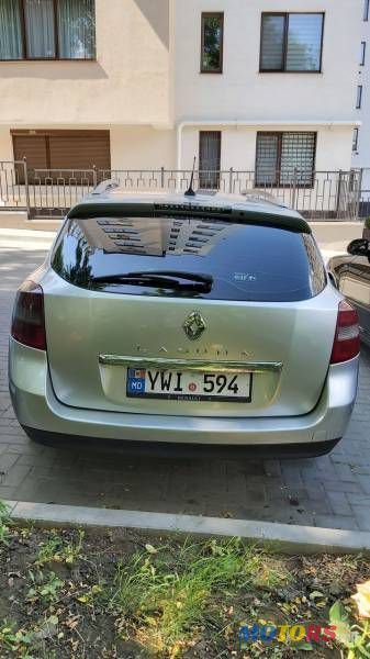 2009' Renault Laguna photo #2