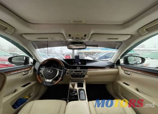 2013' Lexus Es Series photo #3