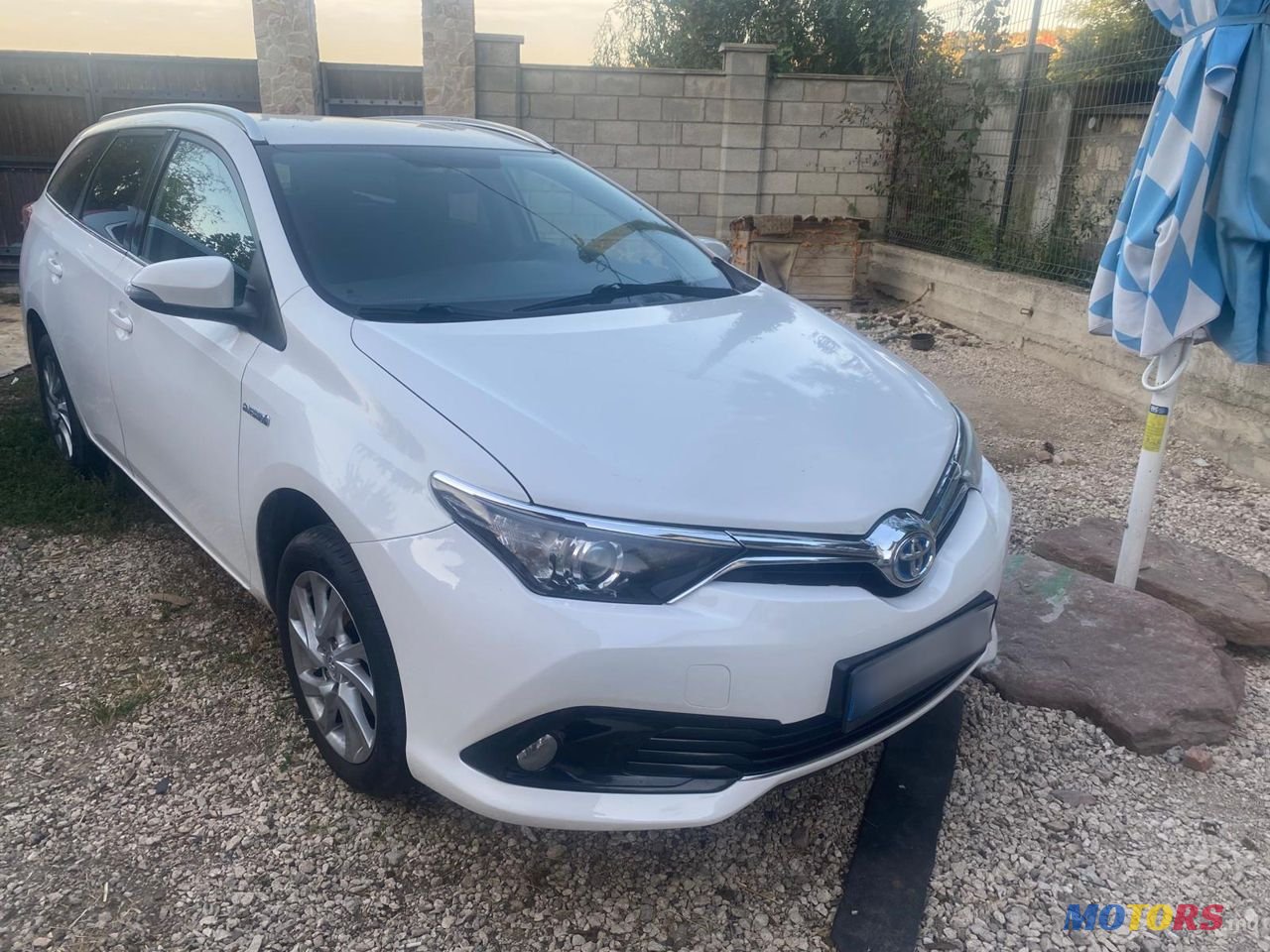 2016' Toyota Auris photo #1