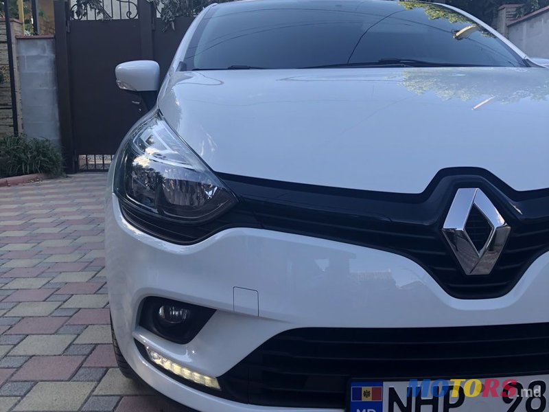 2019' Renault Clio photo #1