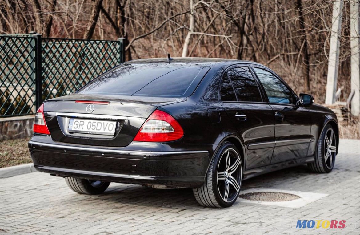 2007' Mercedes-Benz E Класс photo #5