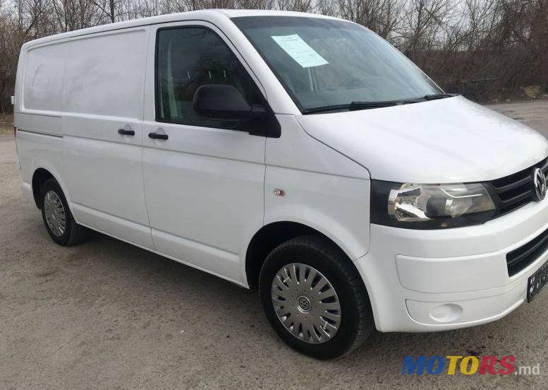 2014' Volkswagen Transporter photo #1