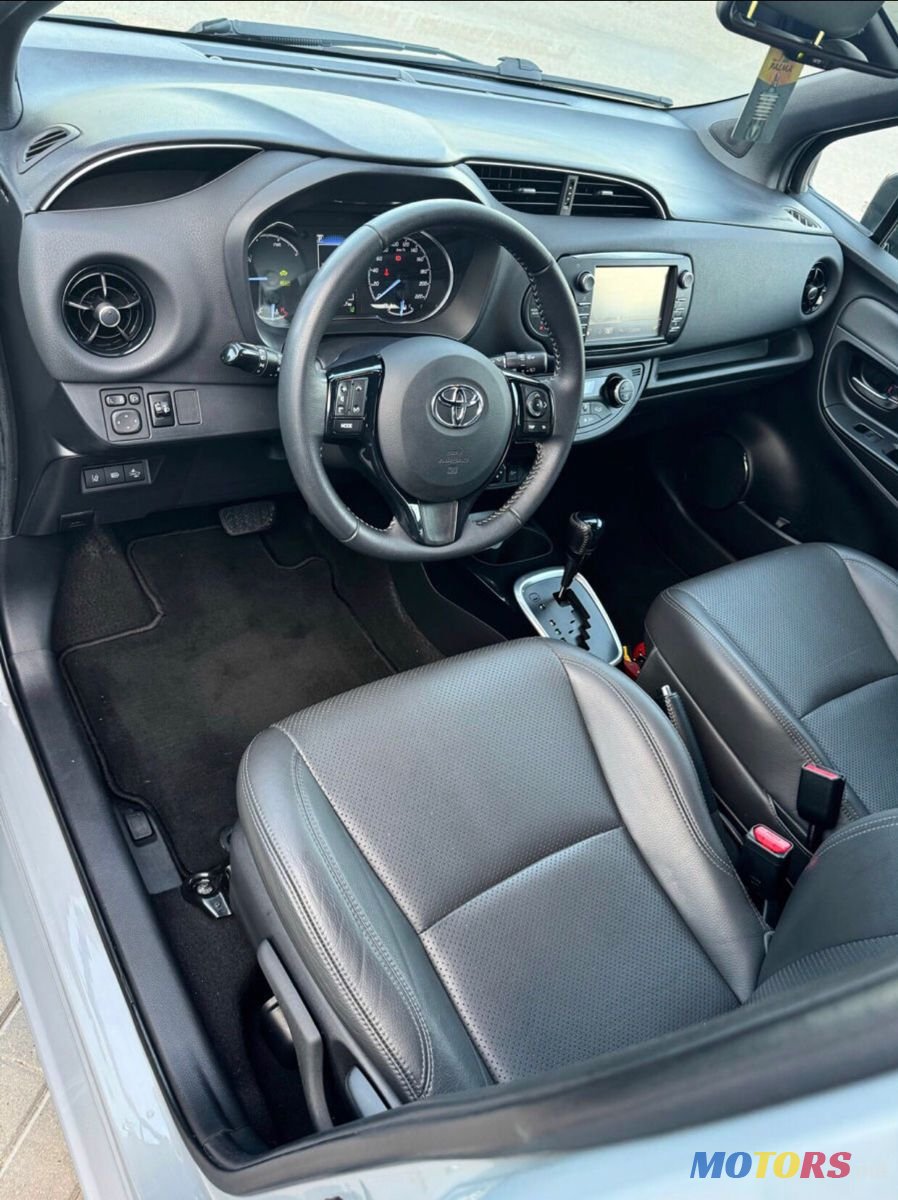 2019' Toyota Yaris photo #5