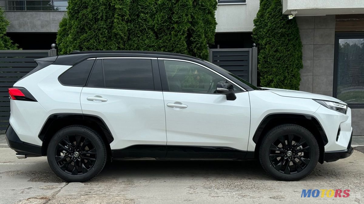 2023' Toyota RAV4 photo #5