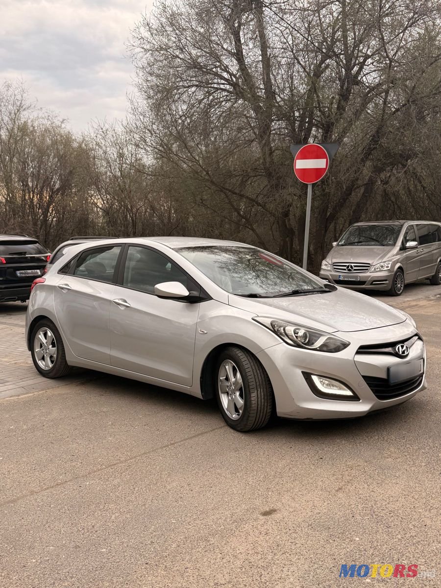 2013' Hyundai i30 photo #1