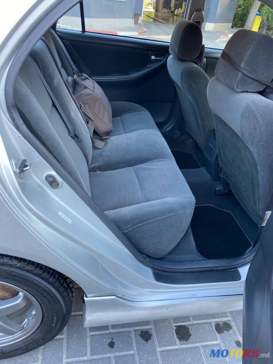 2004' Toyota Corolla photo #5