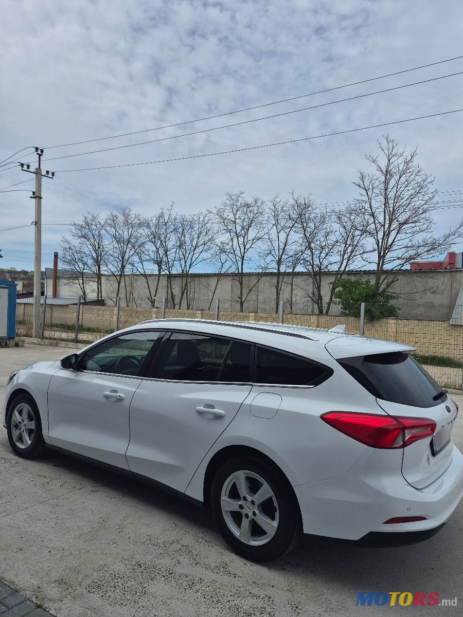 2020' Ford Focus photo #5