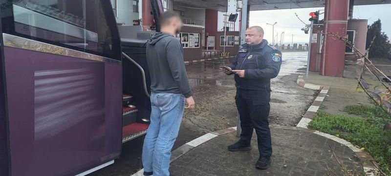 Молдаванин задержан границе с поддельными правами: Не знал, что они фальшивые