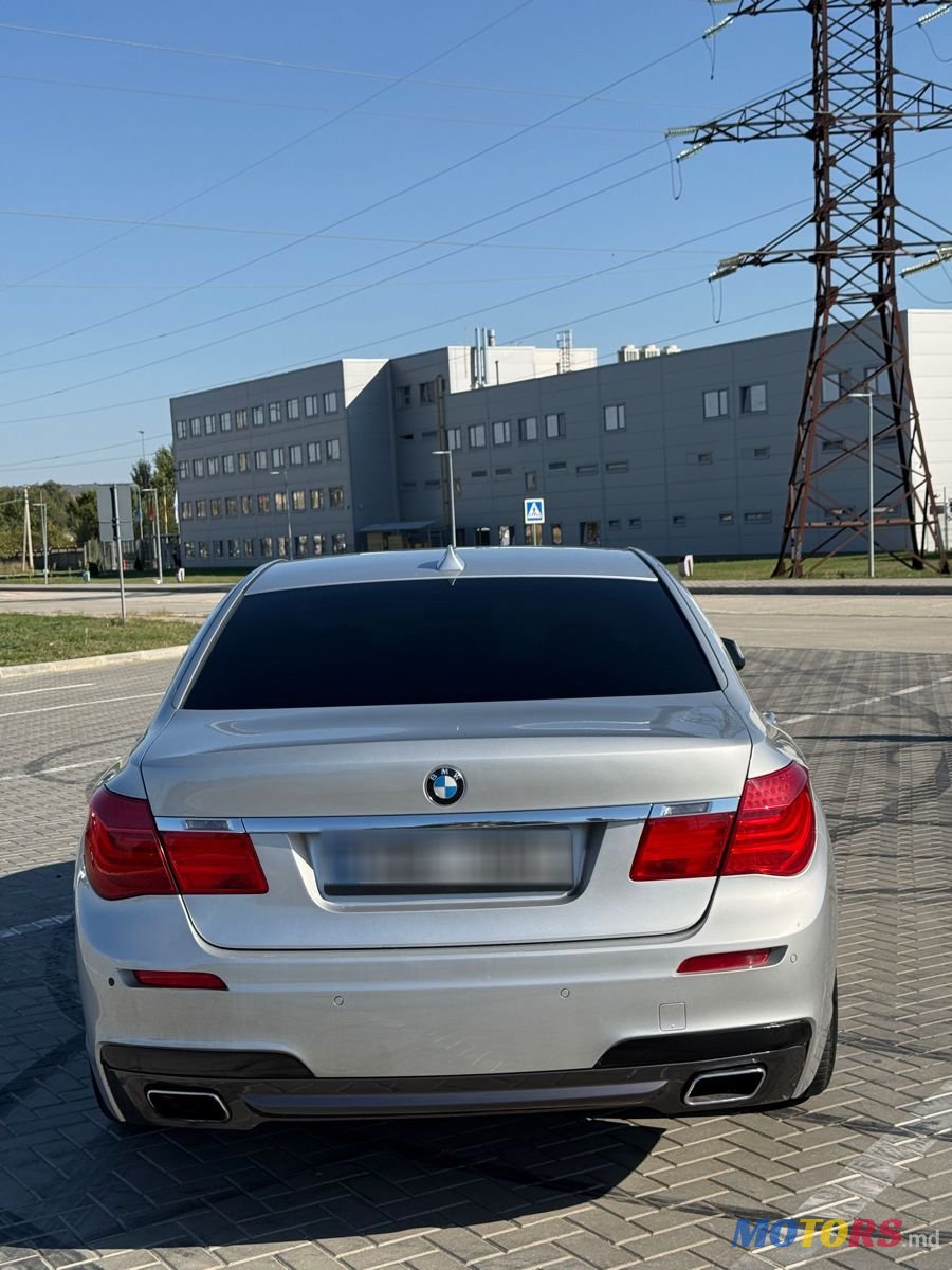 2009' BMW 7 Series photo #5