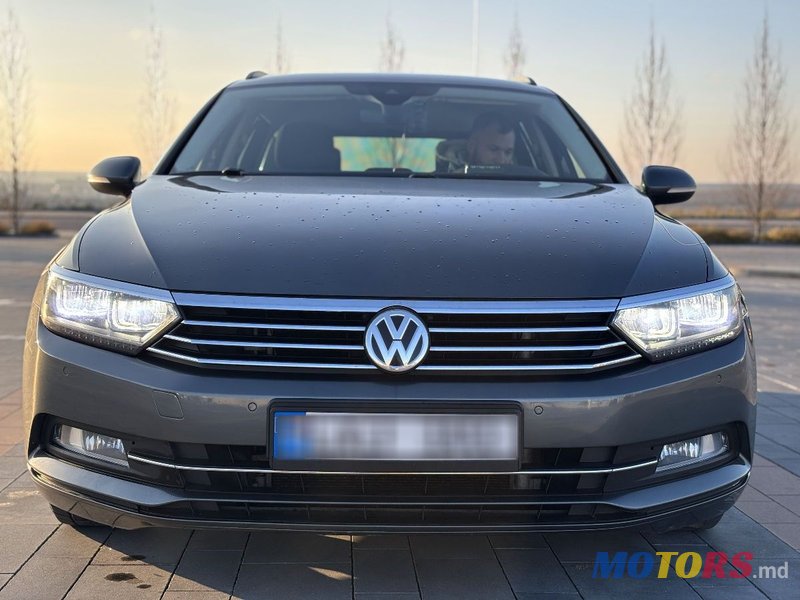 2015' Volkswagen Passat photo #6