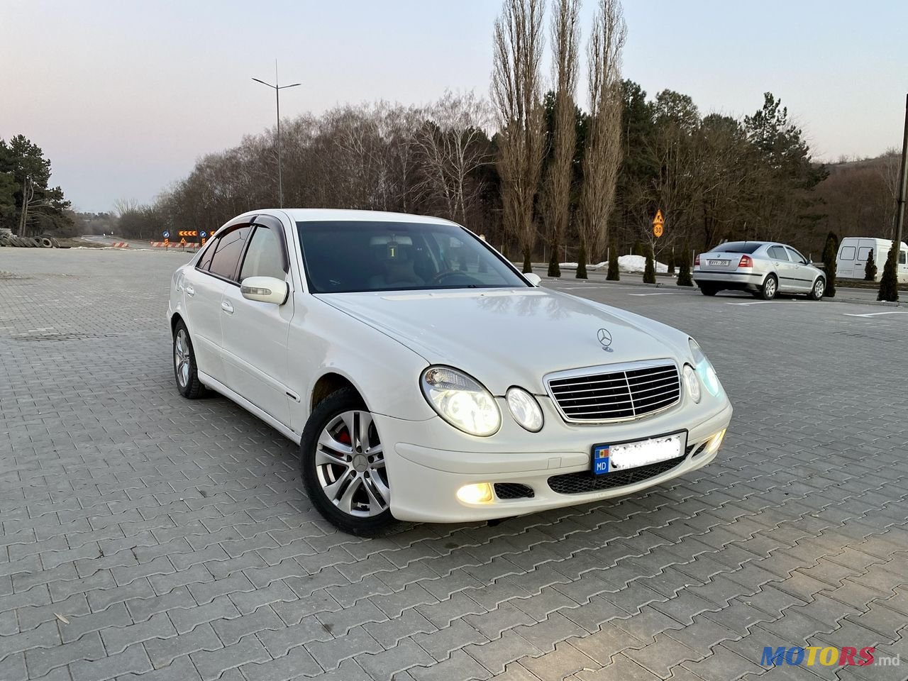 2004' Mercedes-Benz E Класс photo #2